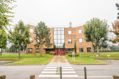 Bureau Saint-Aubin 3359m² Location bureau Saint-Aubin Essonne OLBUR2103595 0